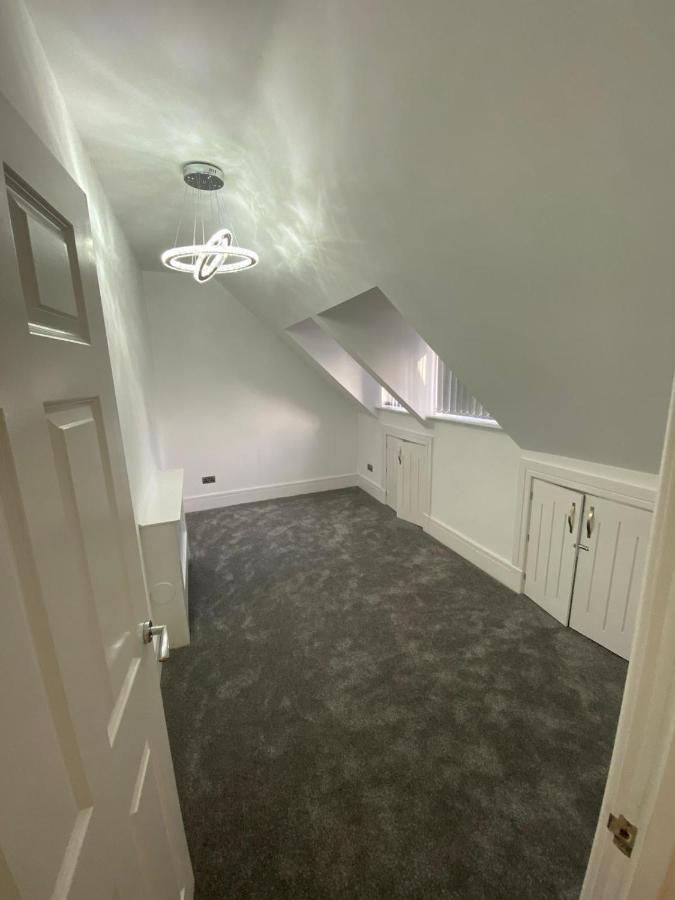 Penthouse Apt8 Apartment Wolverhampton Exterior photo