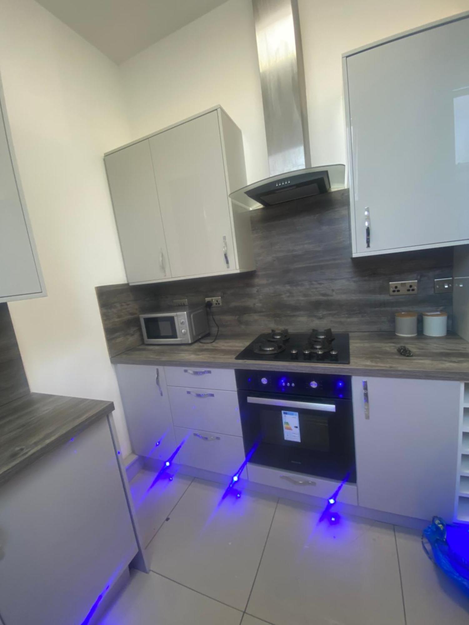 Penthouse Apt8 Apartment Wolverhampton Exterior photo